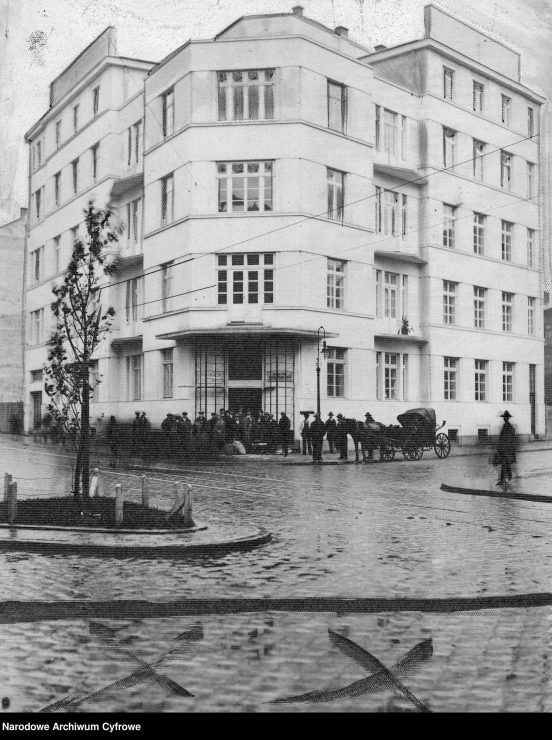 Будинок емігранта, 1930 рік, вул. Русових, 4